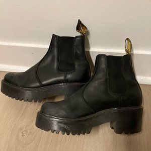 Doc Martens Leather Rometty Chelsea Boot in Black